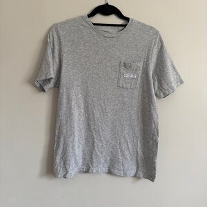 Vineyard Vines Light Grey Graphic Tshirt Boys 18 pocket basic